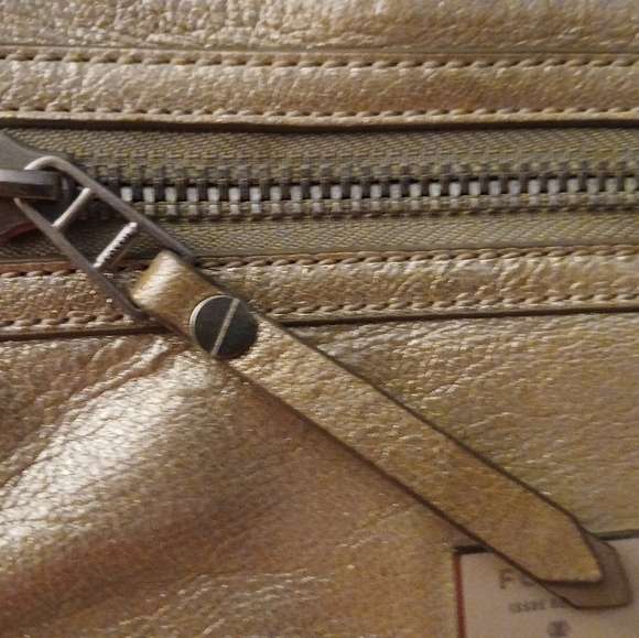 Fossil Metallic Gold Small Crossbody Purse Zip Closure Shoulder Bag Leather - Picture 6 of 9